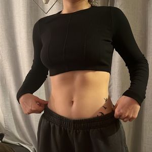 Long Sleeve Cropped Top
